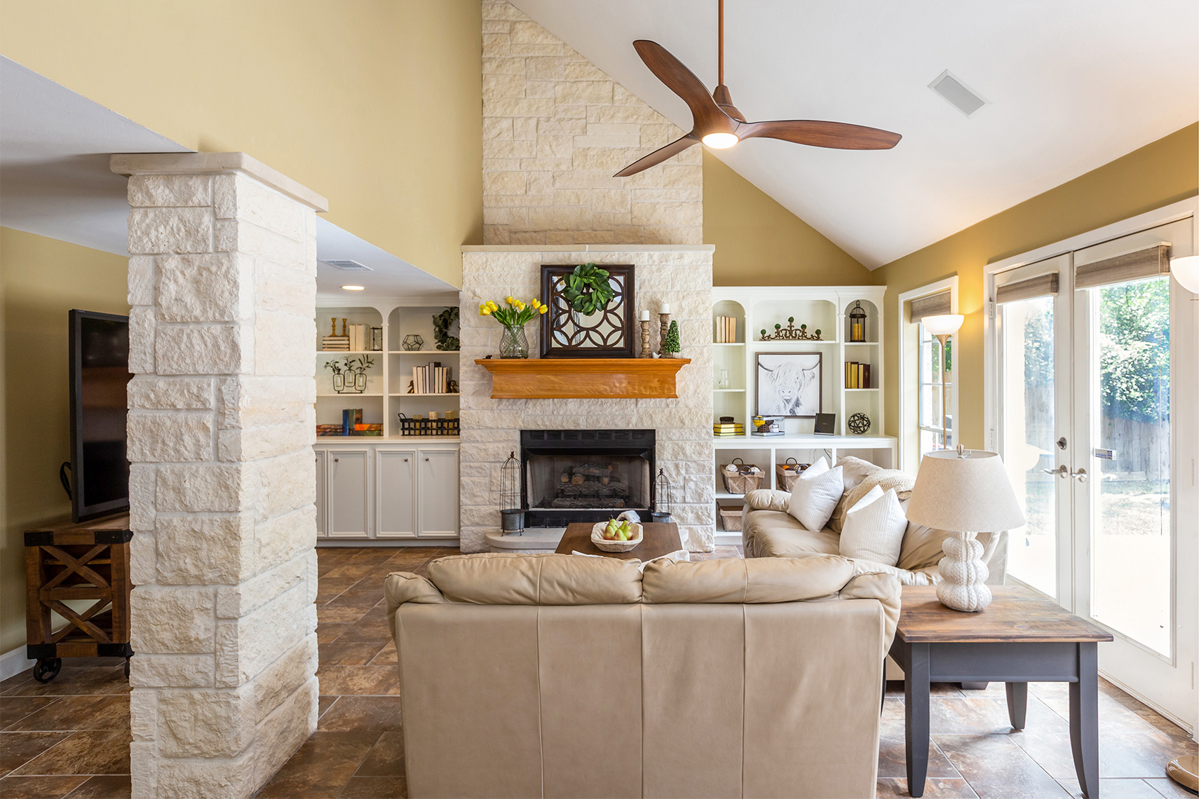 Living-room-in-a-country-style-home-Conroe-TX