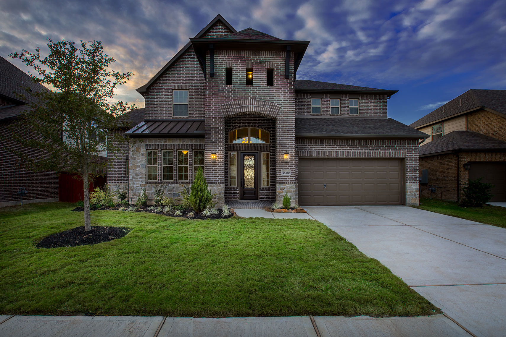 Westin-homes-twilight-dusk-front-exterior-in-Kingwood-architectural-photography